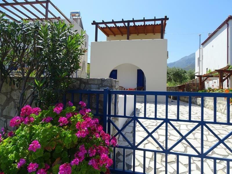 Villa Elan Mouríon Buitenkant foto