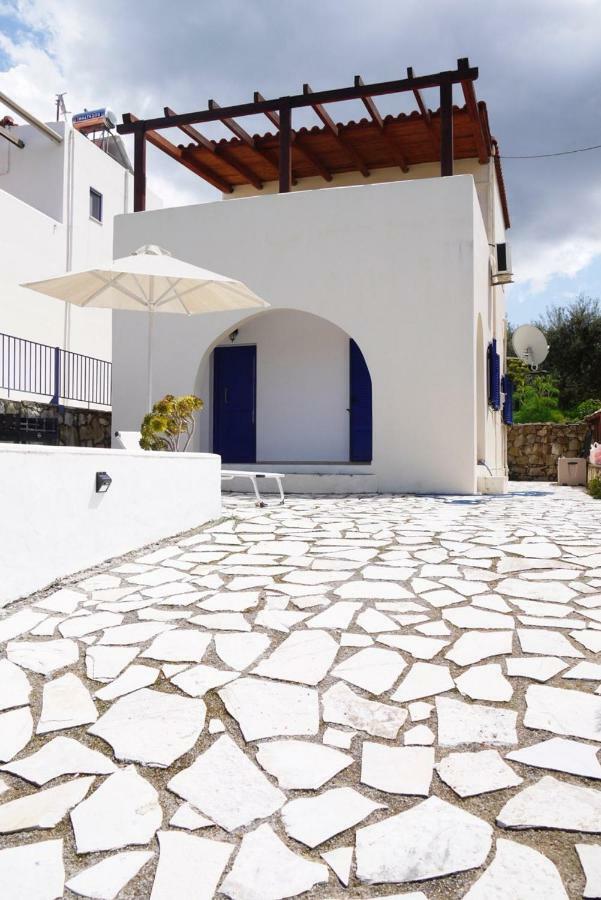 Villa Elan Mouríon Buitenkant foto